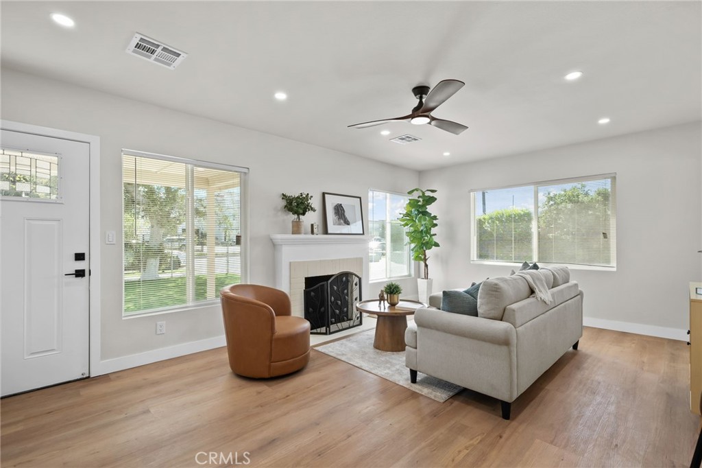 2225 Santa Anita Property Photo 4