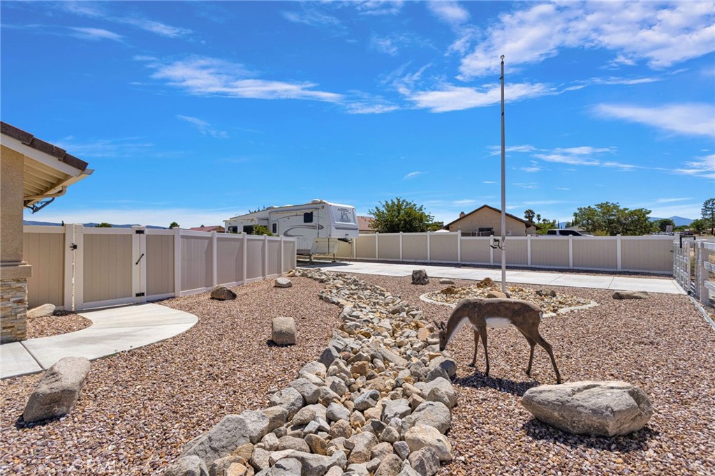 18155 Dunkirk Street Property Photo 8