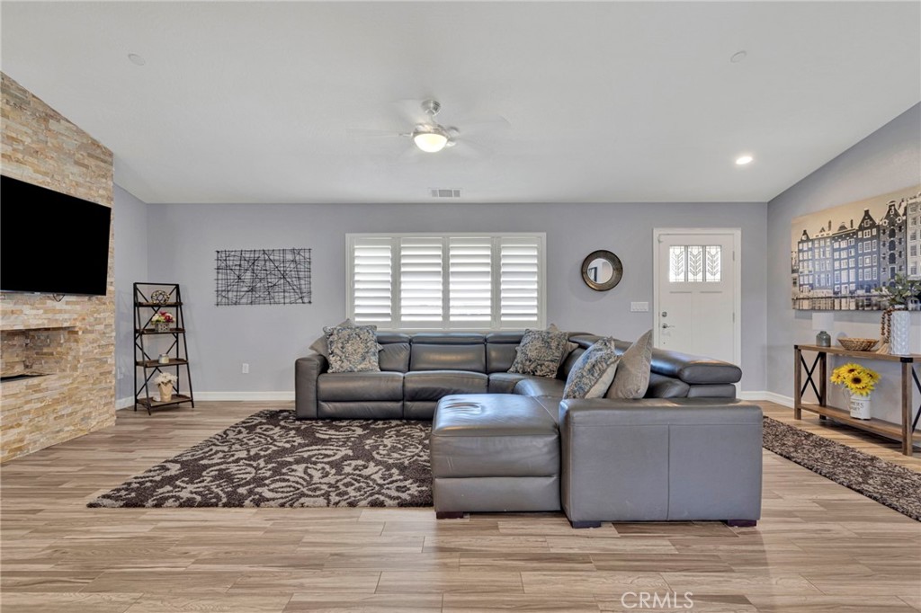 18155 Dunkirk Street Property Photo 14
