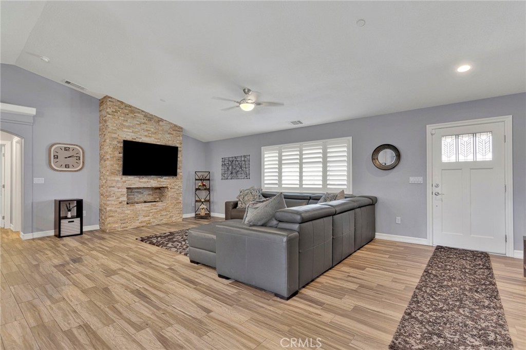 18155 Dunkirk Street Property Photo 15