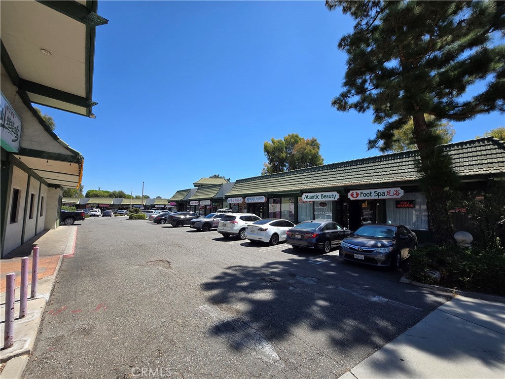 120 S Atlantic Boulevard Property Photo 3