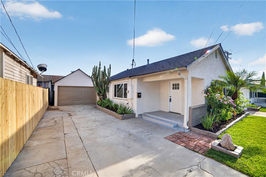 12522 Broadway Property Photo 5