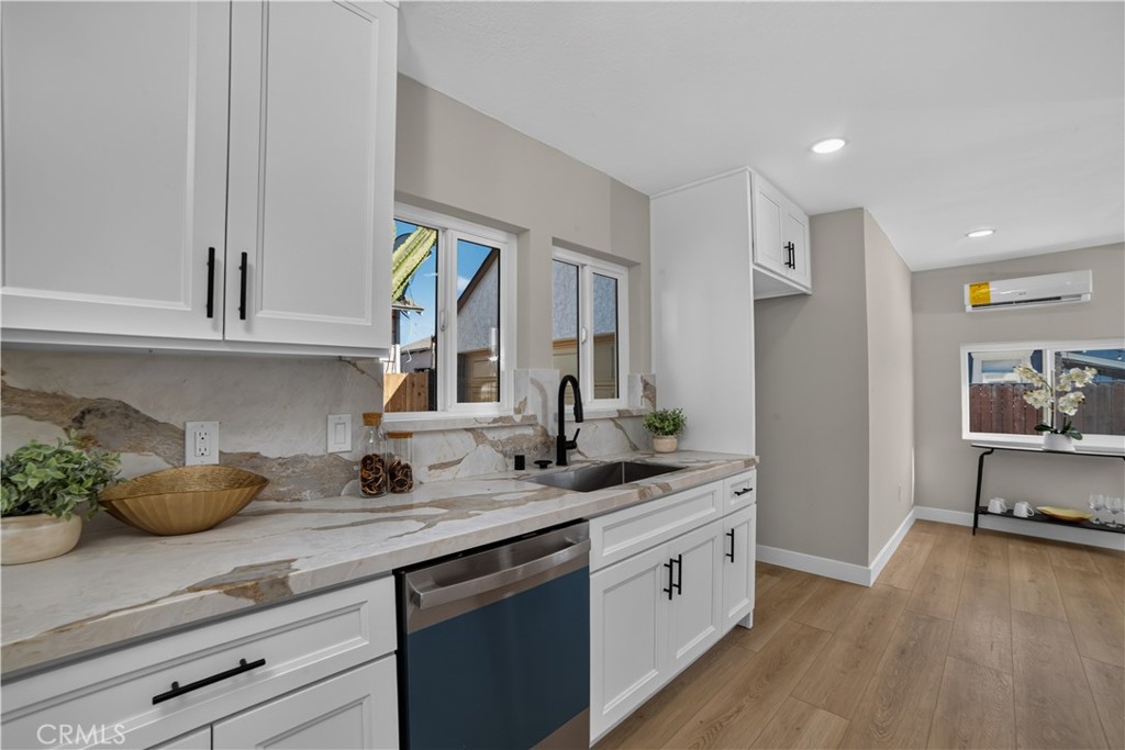 12522 Broadway Property Photo 23