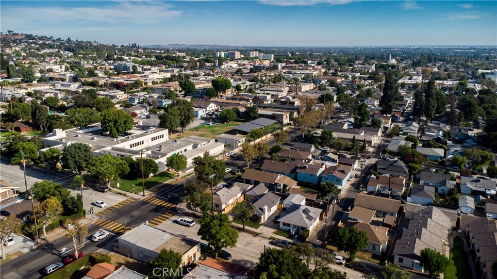 12522 Broadway Property Photo 47