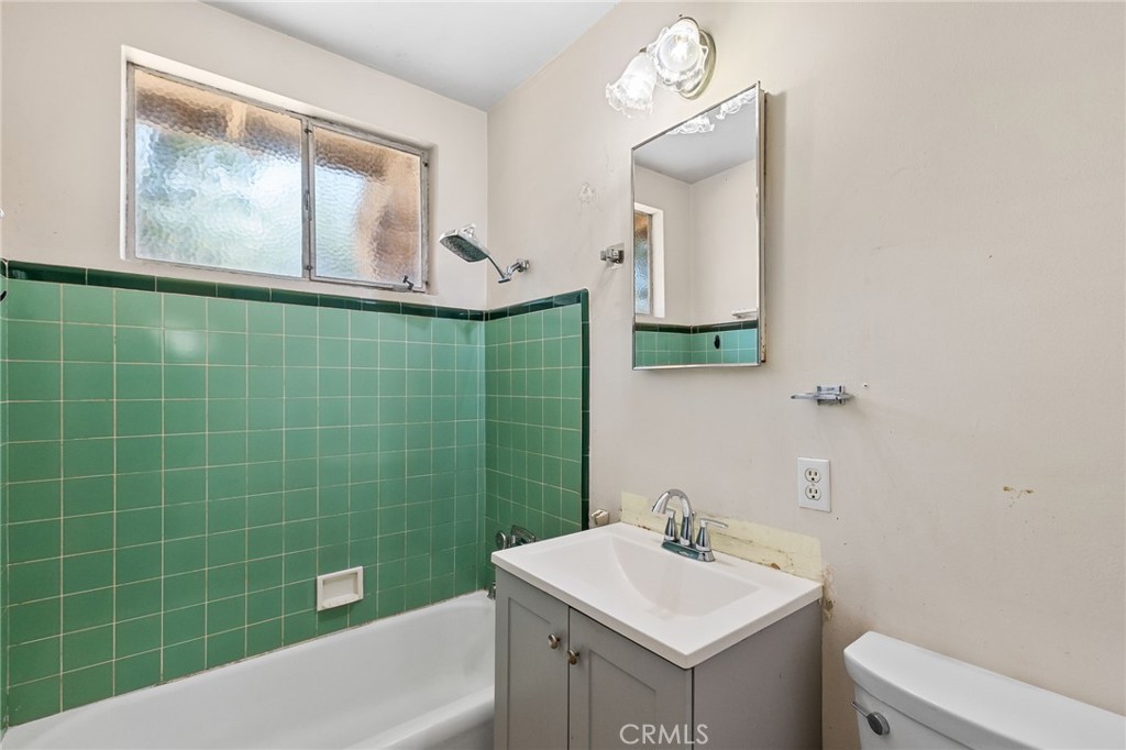 1016 Webster Property Photo 15