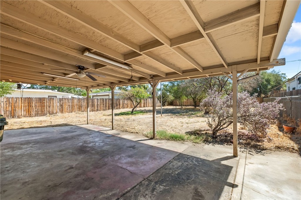 1016 Webster Property Photo 17