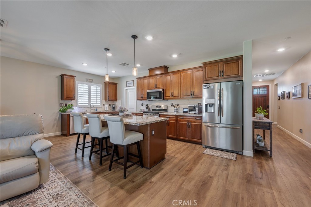 1476 Wicklow Property Photo 6