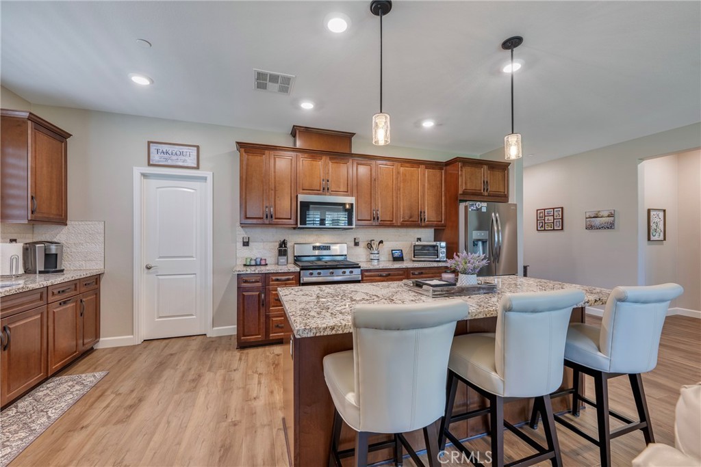 1476 Wicklow Property Photo 7
