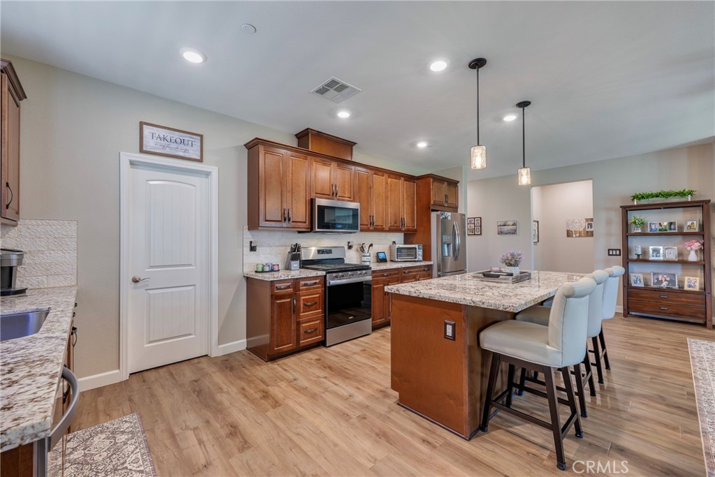 1476 Wicklow Property Photo 9
