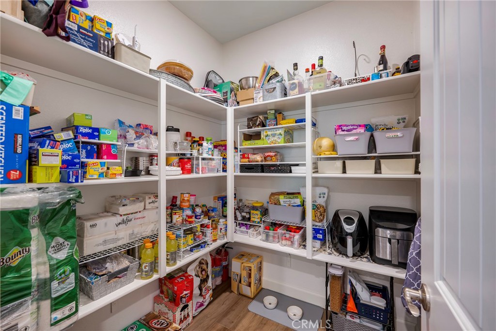 1476 Wicklow Property Photo 10