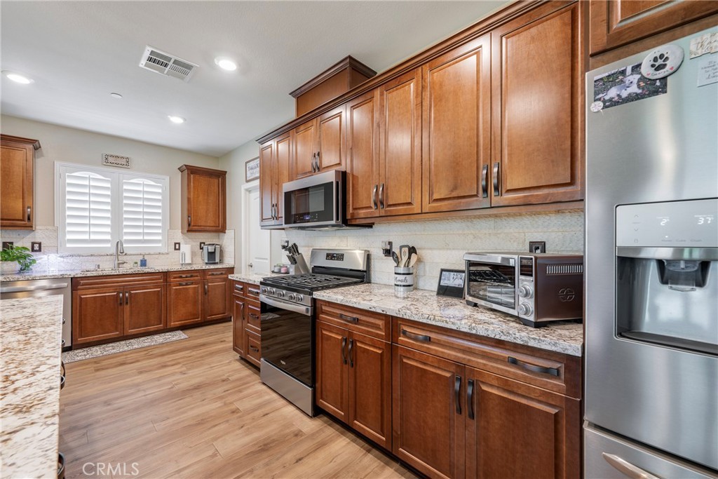 1476 Wicklow Property Photo 12