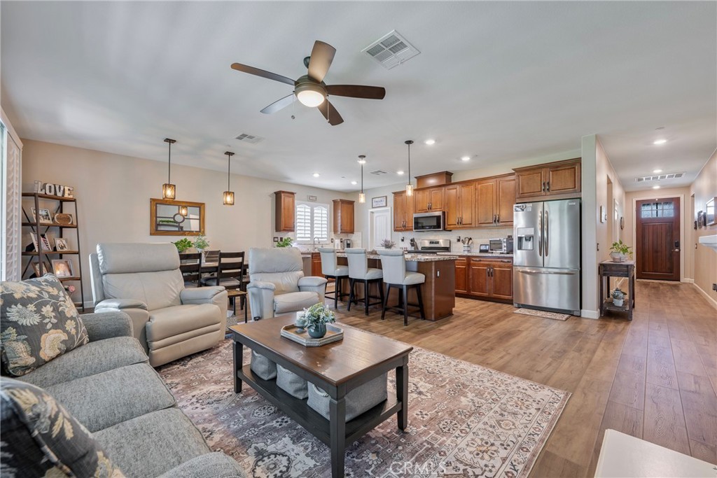 1476 Wicklow Property Photo 17