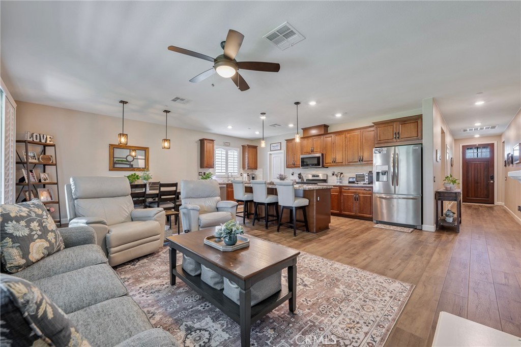 1476 Wicklow Property Photo 17