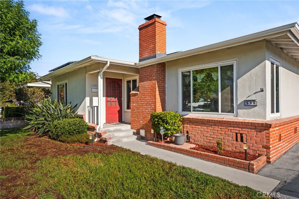 538 W F Street Property Photo 7