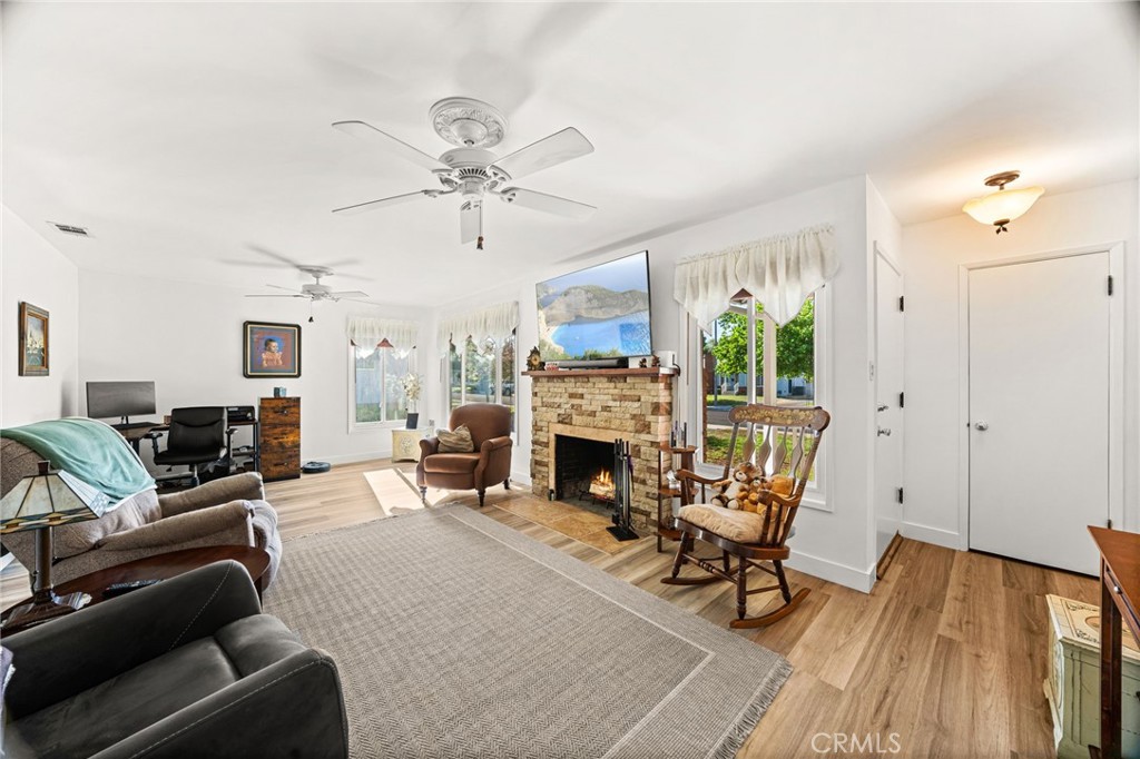 538 W F Street Property Photo 10
