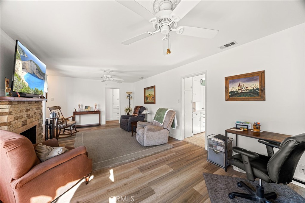 538 W F Street Property Photo 12