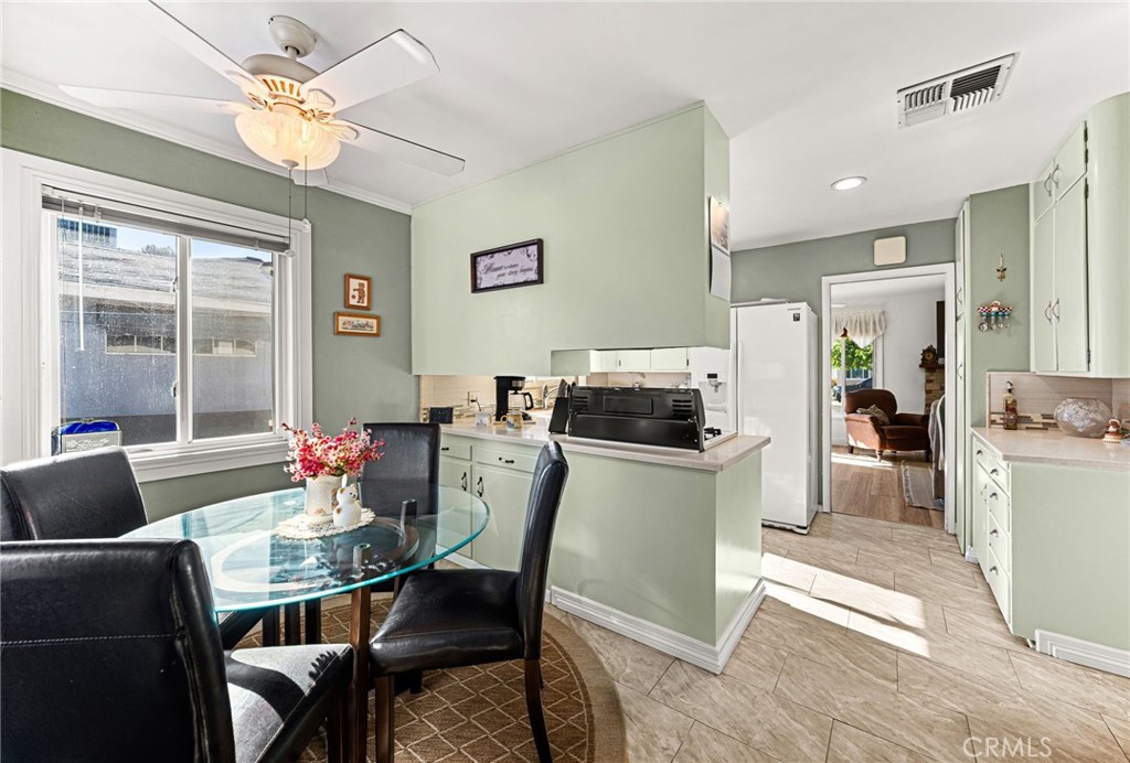 538 W F Street Property Photo 17