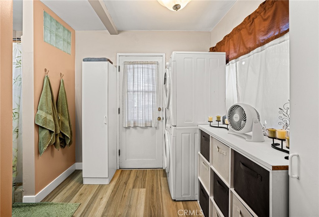 538 W F Street Property Photo 25