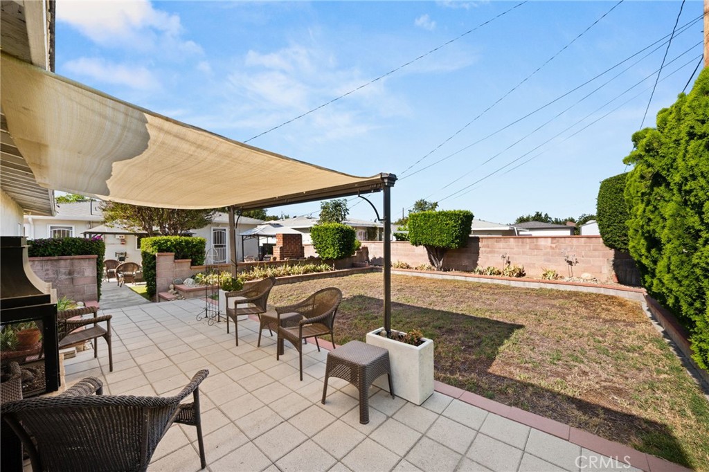 538 W F Street Property Photo 32