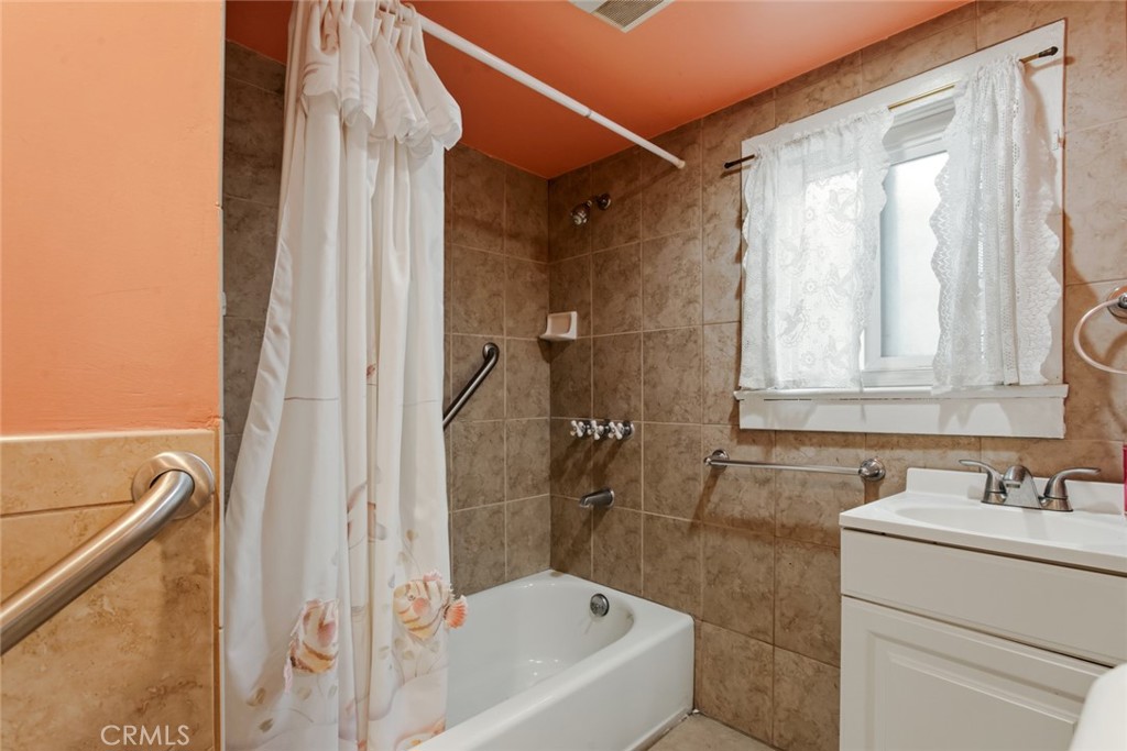 3984 Barrett Rd Property Photo 6