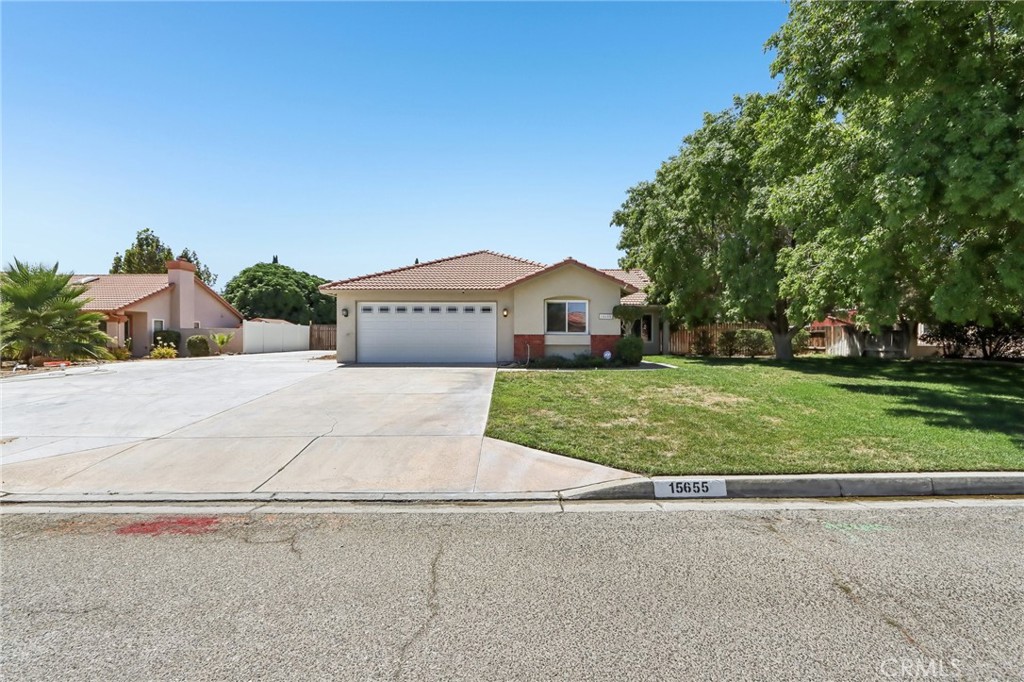 15655 Cheyenne Property Photo 3