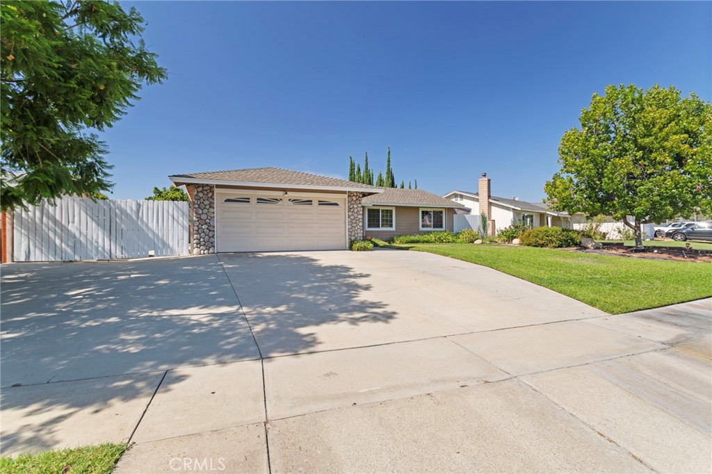 9257 Devon Property Photo 2
