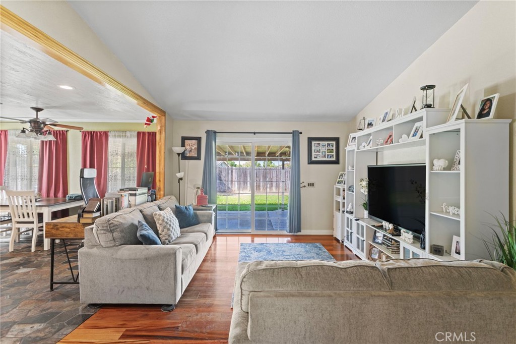 9257 Devon Property Photo 3