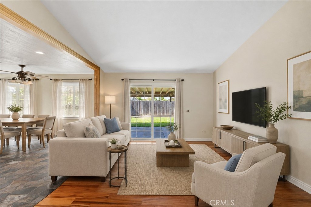 9257 Devon Property Photo 4