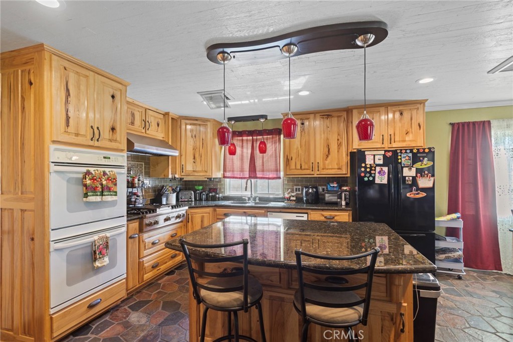 9257 Devon Property Photo 7