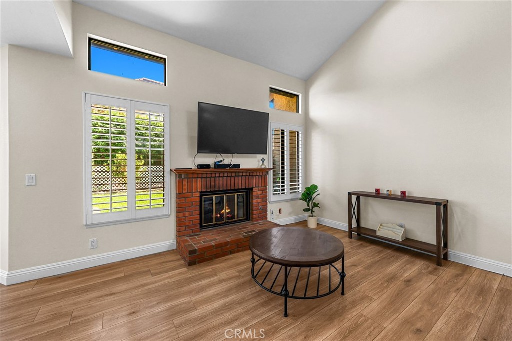 2027 Driftstone Property Photo 4