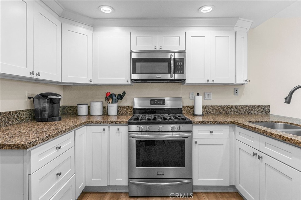 2027 Driftstone Property Photo 14