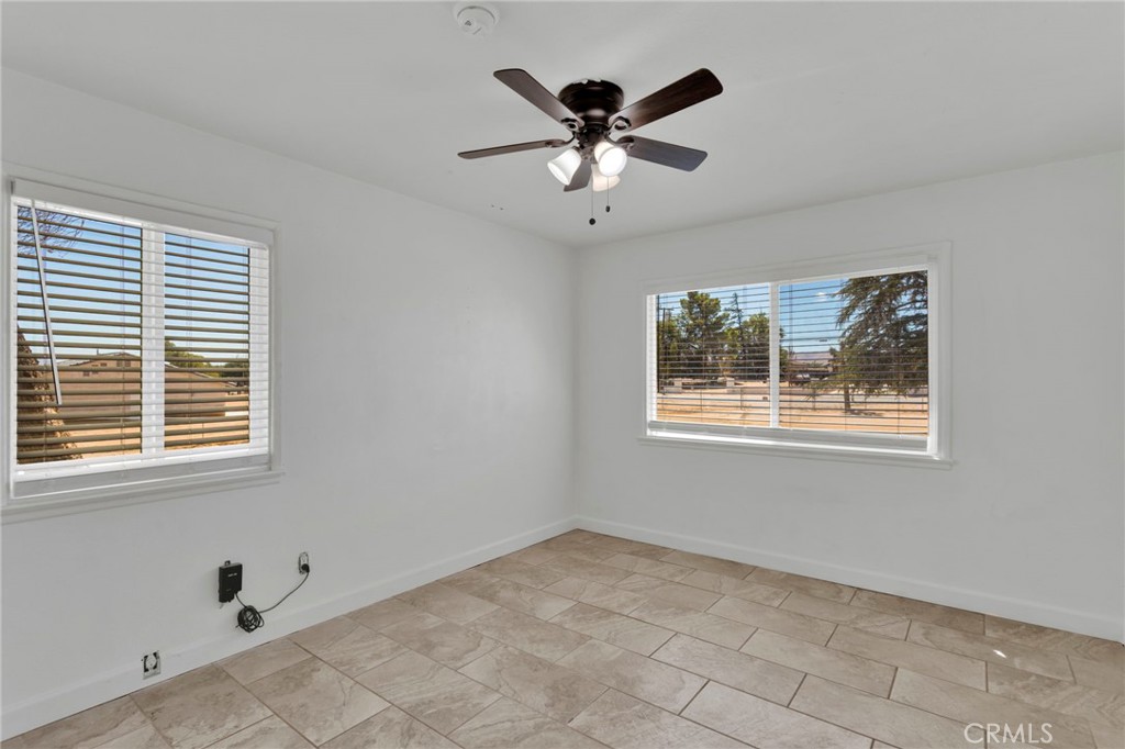 18200 Hercules Property Photo 19