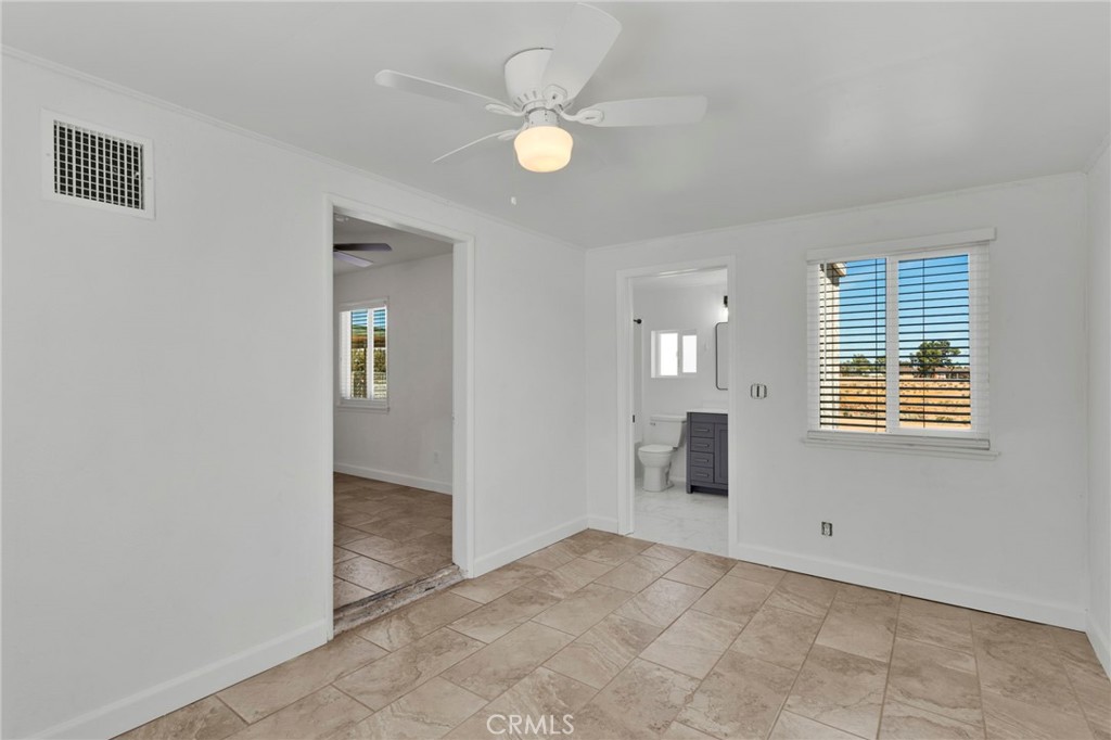 18200 Hercules Property Photo 23