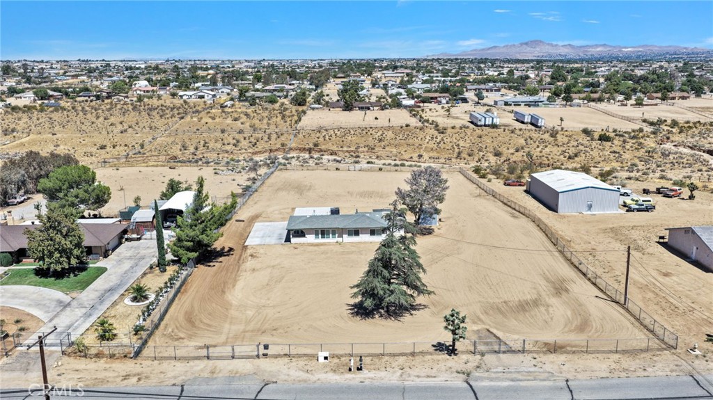 18200 Hercules Property Photo 32