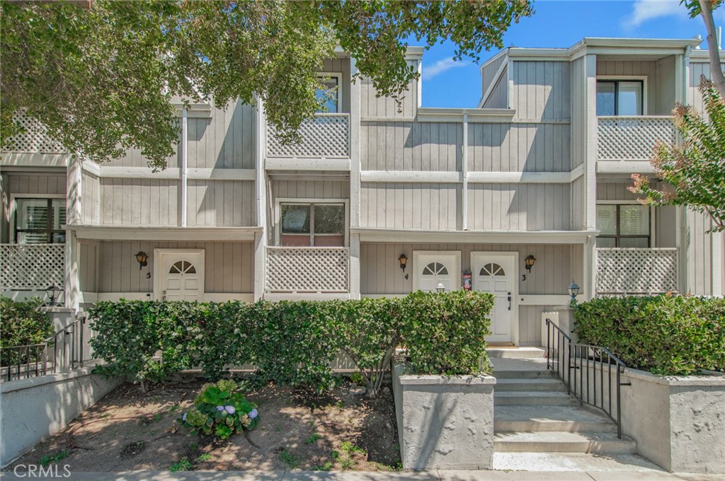 965 E Del Mar Boulevard 4 Property Photo 5