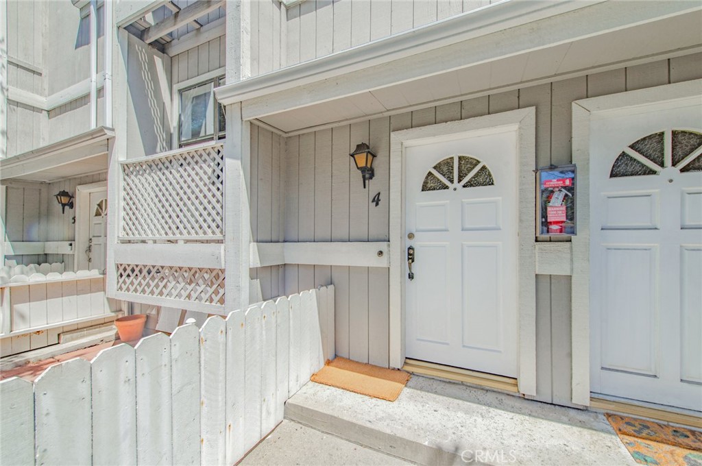 965 E Del Mar Boulevard 4 Property Photo 6
