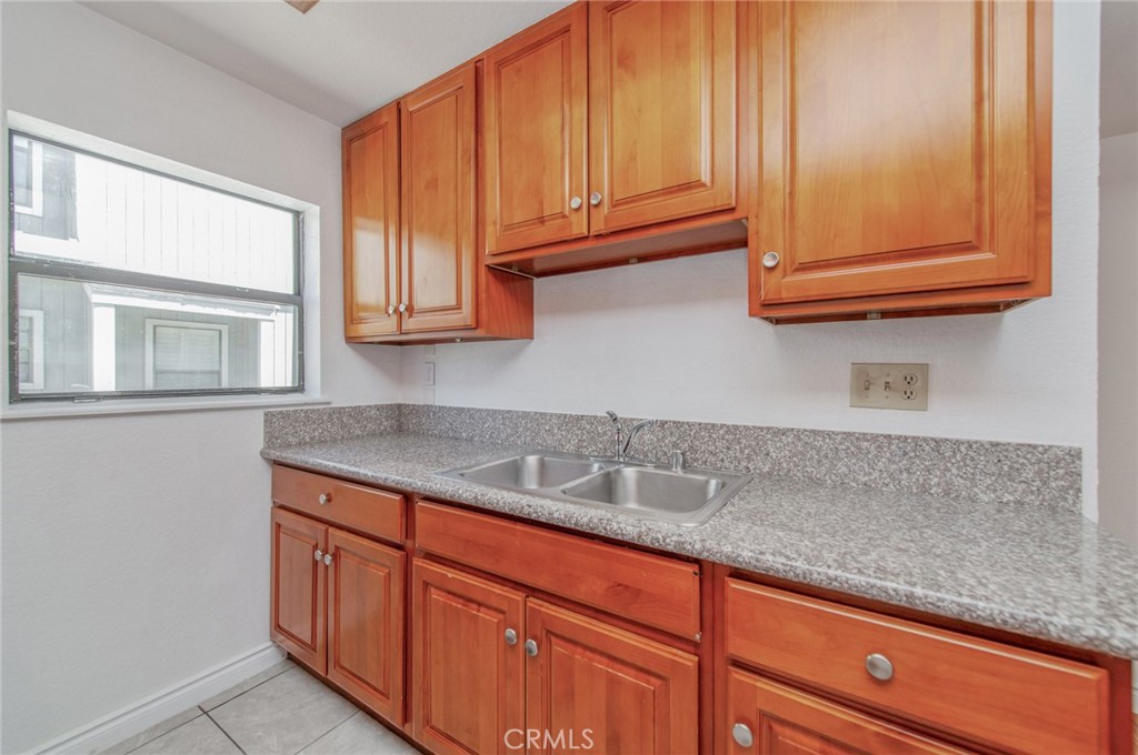 965 E Del Mar Boulevard 4 Property Photo 16