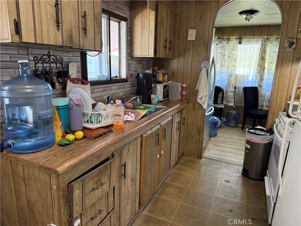 310 E Philadelphia Street 28 Property Photo 6