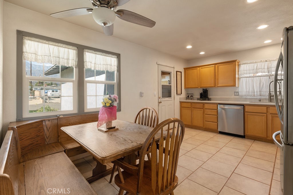 8671 La Vine Property Photo 6
