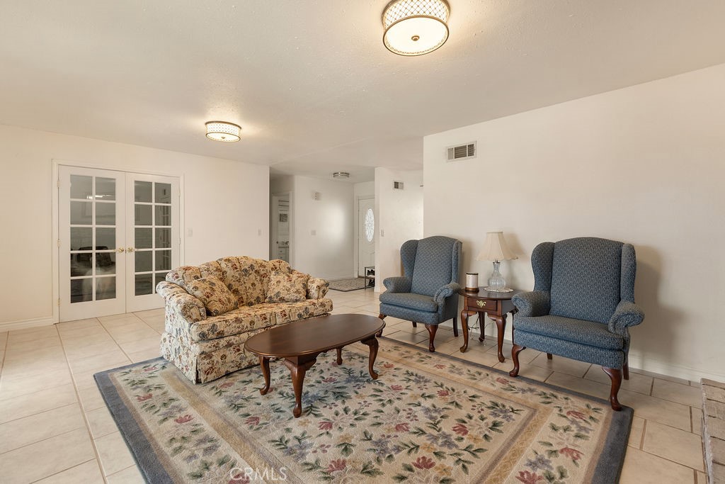 8671 La Vine Property Photo 10