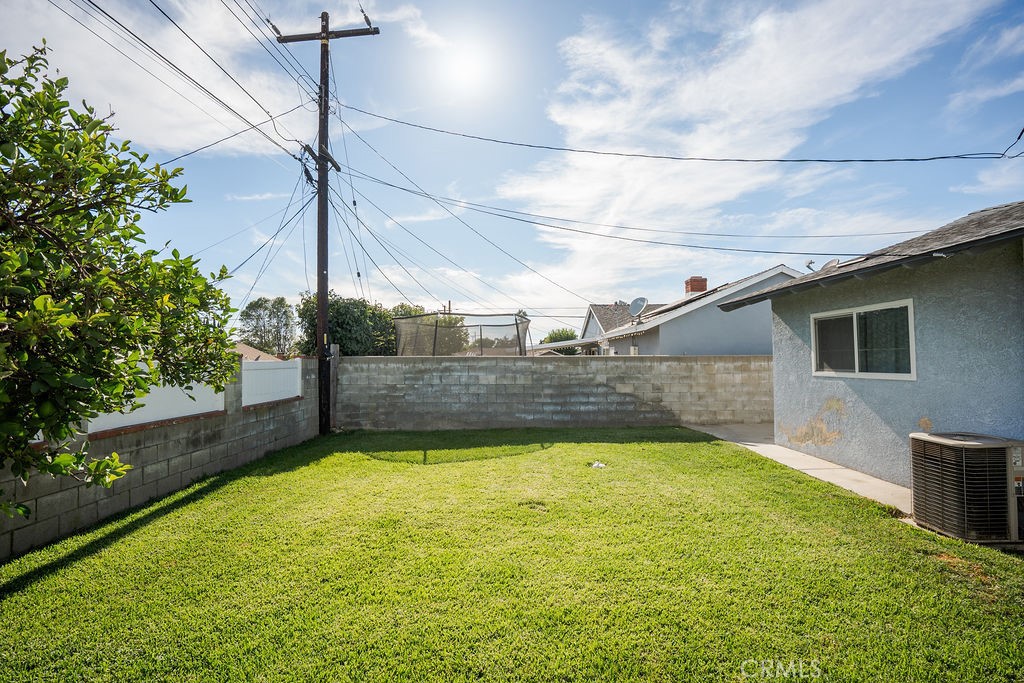 8671 La Vine Property Photo 23