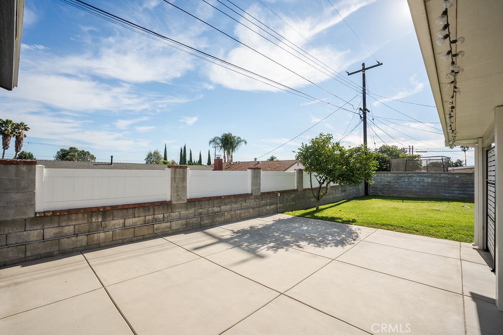 8671 La Vine Property Photo 25