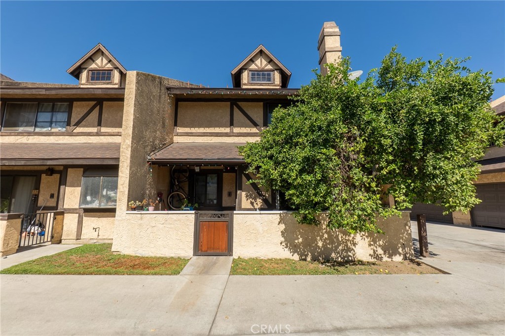 4048 Maxson A Property Photo 1