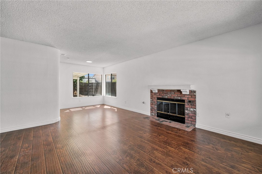 7553 Niagara Property Photo 3