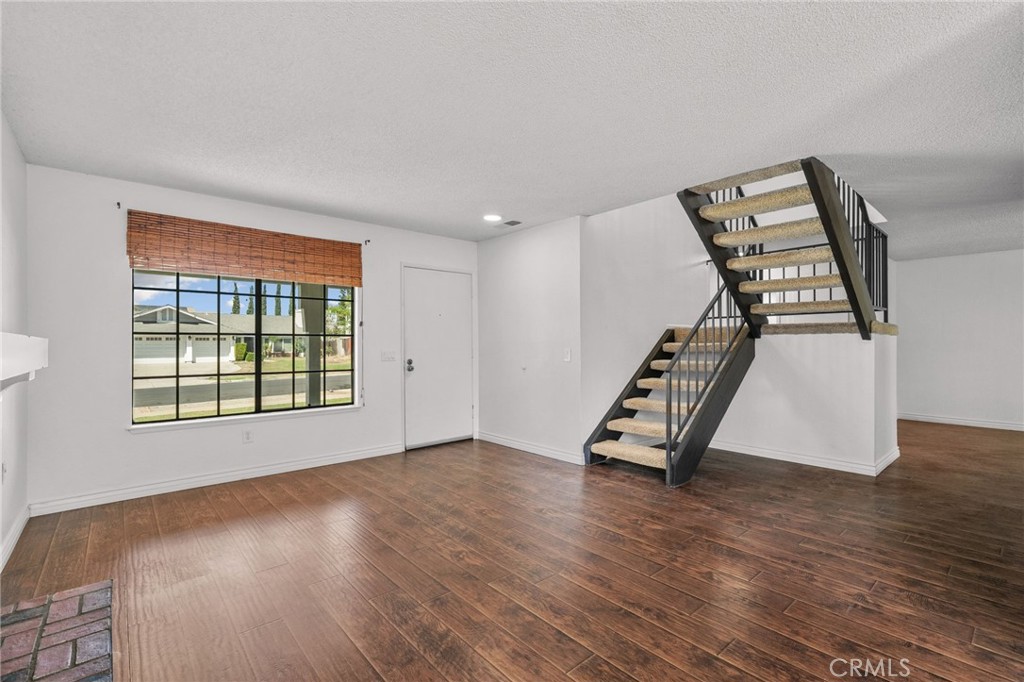 7553 Niagara Property Photo 5