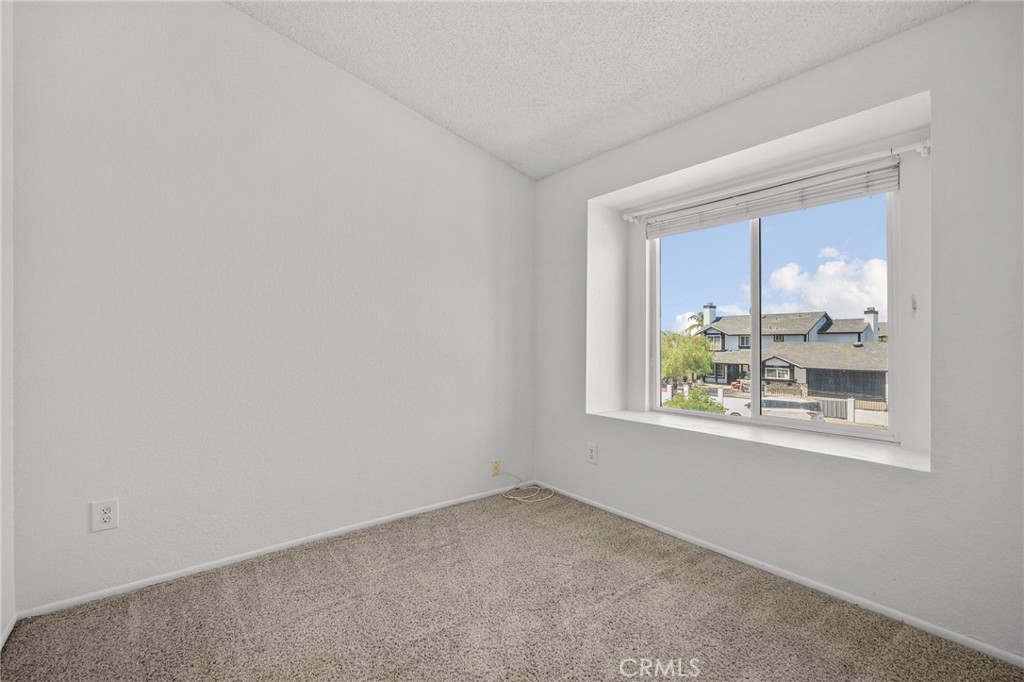 7553 Niagara Property Photo 24