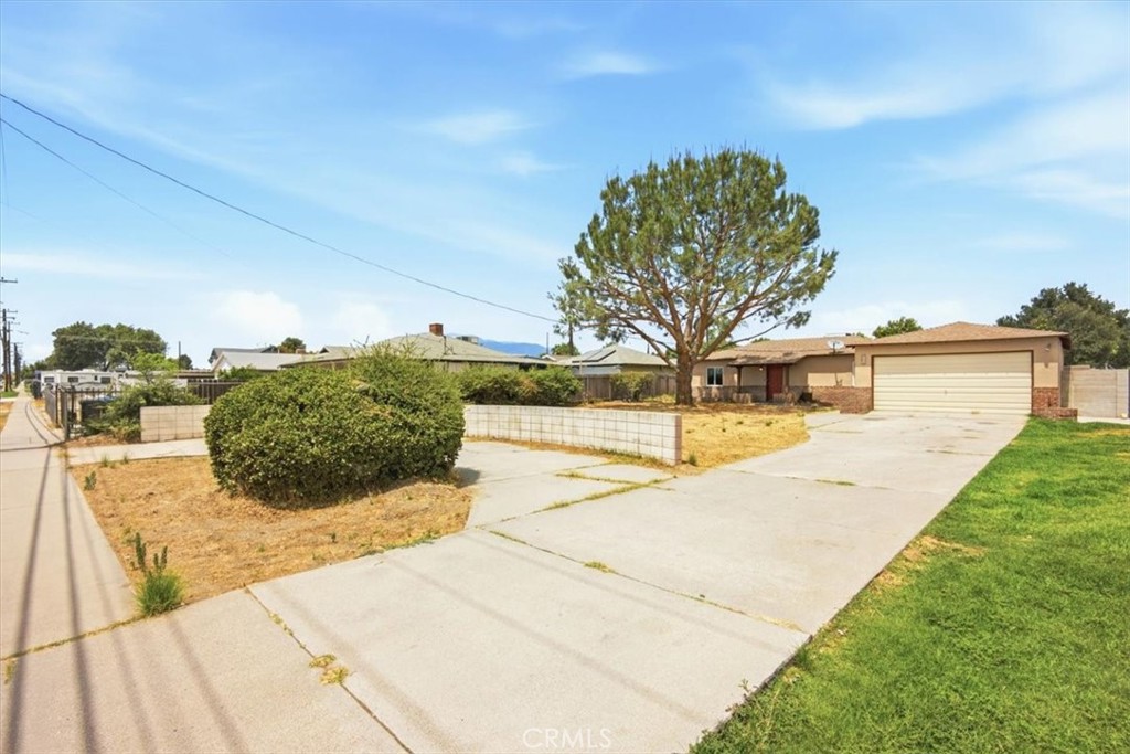 548 E Etiwanda Property Photo 1