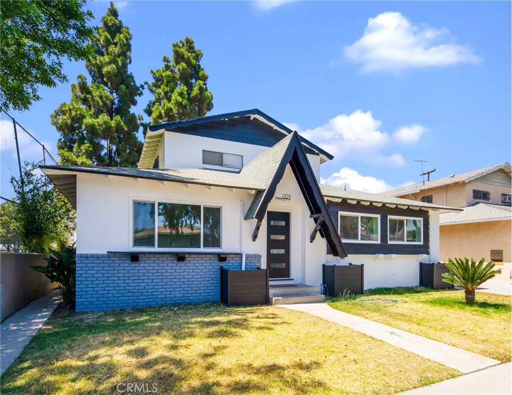 1109 S Spruce Street Property Photo 4