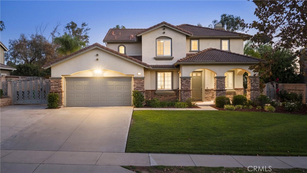 865 Canterbury Property Photo