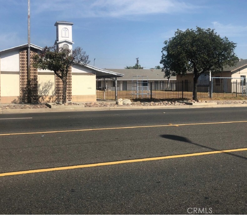 730 N Mountain Property Photo 4